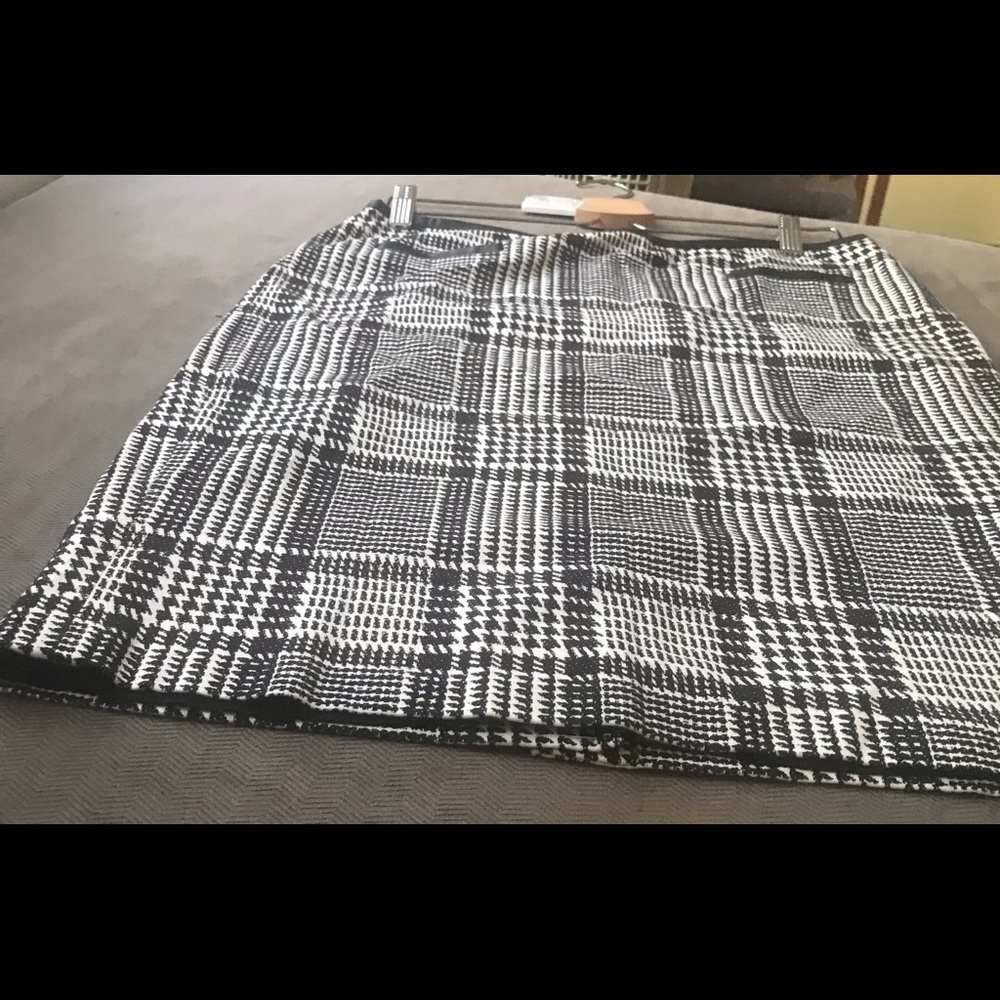 Talbot skirt size 10 p knee lenth